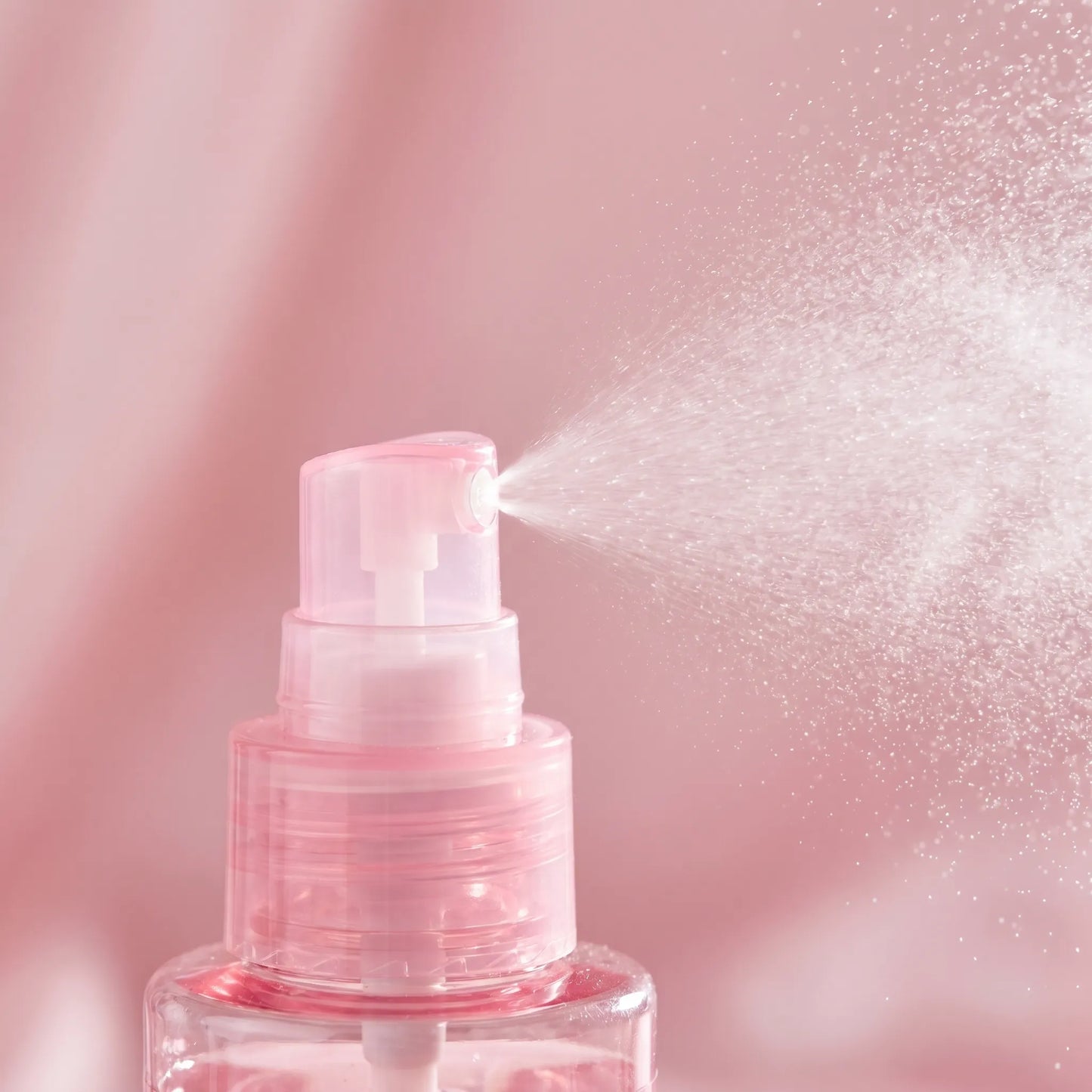 Yara Signature Setting Spray: Flawless All-Day Hold