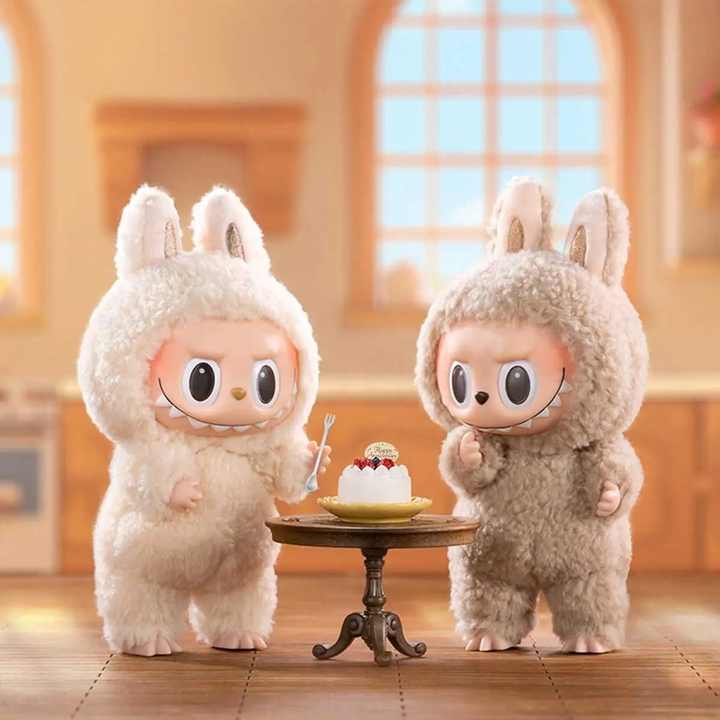 Labubu – Wild Cartoon-Style Keychain